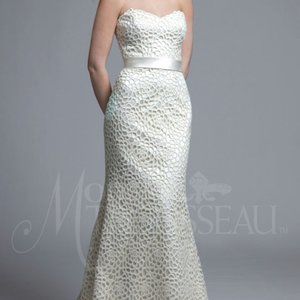 Modern Trousseau Hope Wedding Dress (size 12 on label, size 6/8 street size)